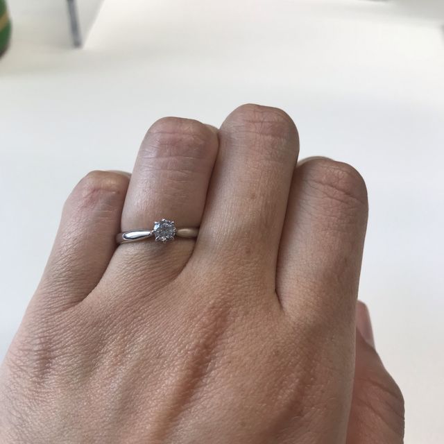 【BRILLIANCE+(ブリリアンスプラス)の口コミ】 ビームスコラボのダイヤが丸い台座に埋め込まれているものと、写真の8つの…