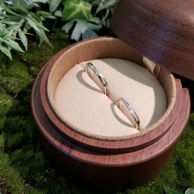 【COLANY(コラニー)の口コミ】 彼女からはうねりのあるデザインがいいな...というつぶやきを覚えててその…