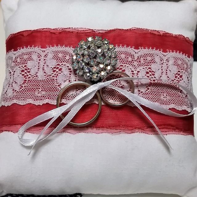 【ケイウノ ブライダル(K.UNO BRIDAL)の口コミ】 ベースになる指輪を選んでそこから自分たちだけのアレンジができたので良…