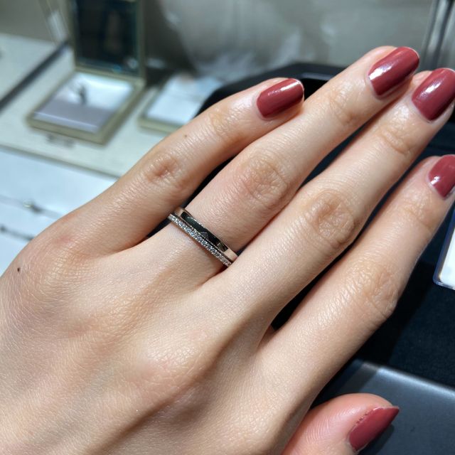 【ヴァン クリーフ＆アーペル(Van Cleef & Arpels)の口コミ】 デザインにこだわりを持っており、シンプルなものからヴァンクリーフなら…