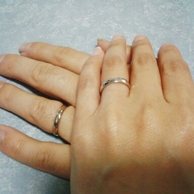 【アイプリモ(I-PRIMO)の口コミ】 二人で買いに行きました。彼女が以前からシンプルな指輪をしていたので今…