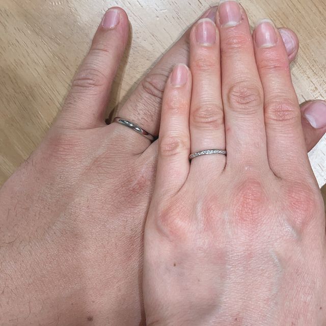 【銀座ダイヤモンドシライシの口コミ】 本当はシンプルなものにしようと思っていましたが、店頭でキラキラしてい…