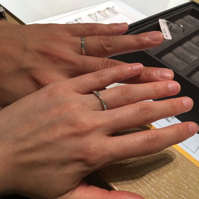 【ティファニー(Tiffany & Co.)の口コミ】 ティファニーハーモニーのビーズ セット ダイヤモンド リングです。
くび…