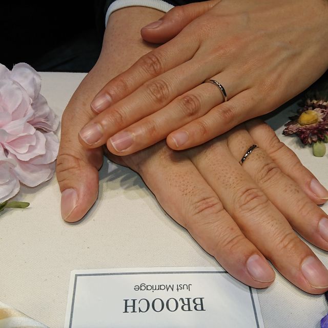 【LUCIE(ルシエ)の口コミ】 様々なデザインの指輪を見せていただき最終的にこれに決めました。
当初か…