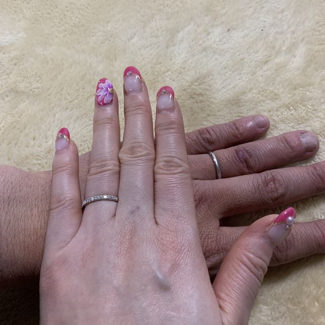 【4℃ BRIDAL(ヨンドシーブライダル)の口コミ】 待ち遠しかったですがオーダーで作っていただけましたし、
デザインもダイ…