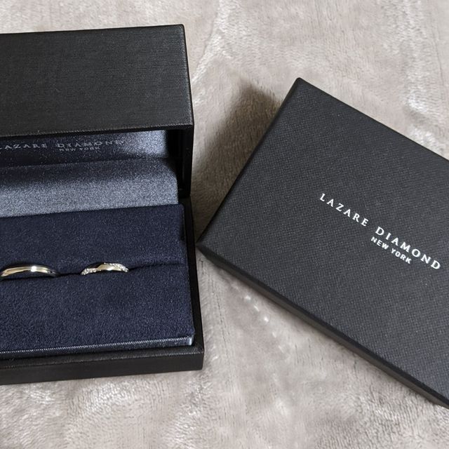 【ラザール ダイヤモンド(LAZARE DIAMOND)の口コミ】 デザインは、ストレート・ダイヤあり・20万円程・細すぎず太すぎないリン…