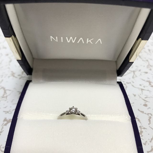 【俄(にわか)の口コミ】 ネットで見たときには違うタイプ(ウェーブタイプ)の指輪が気になっていて…