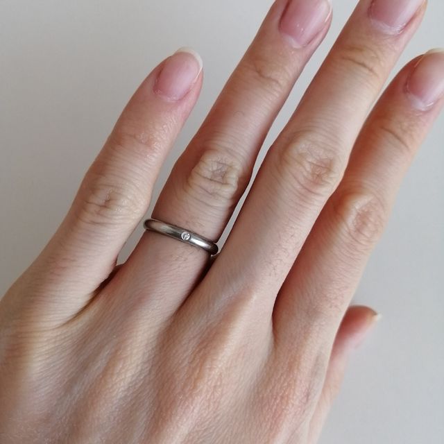 【カルティエ(Cartier)の口コミ】 最初はハーフエタニティや少し豪華な指輪を探していましたが、ダイヤがた…