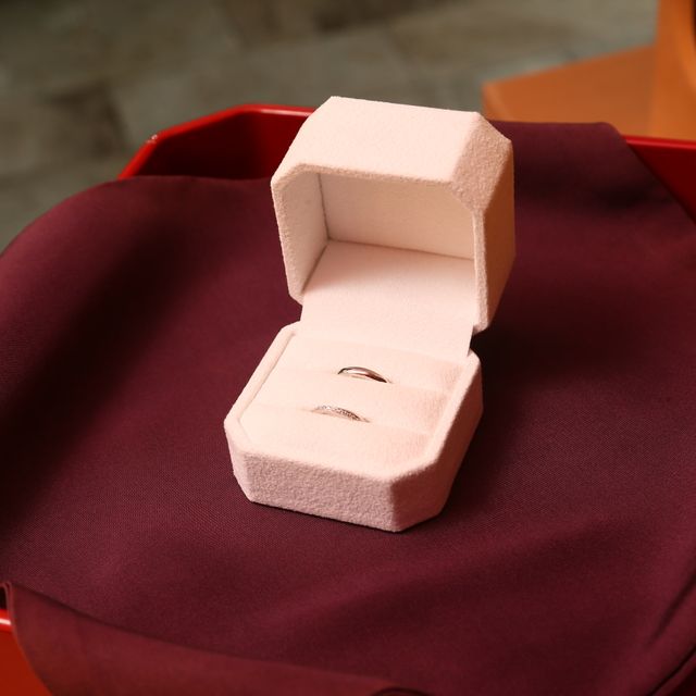 【MAGNOLIA WHITE JEWELRY(マグノリアホワイトジュエリー)の口コミ】 あまり派手ではなく、かと言ってシンプル過ぎない指輪を探していました。
…