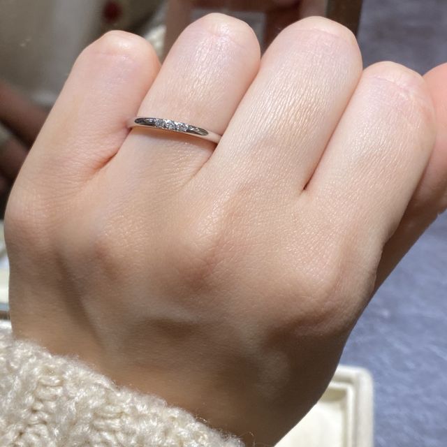 【TRECENTI(トレセンテ)の口コミ】 　何店舗かジュエリーショップを周りましたが、細身のシンプルなデザイン…