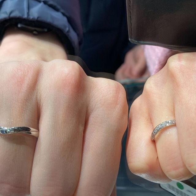 【ラザール ダイヤモンド(LAZARE DIAMOND)の口コミ】 ダイヤモンドの輝きが他のどのブランドよりも輝いて見えました。
着用時、…