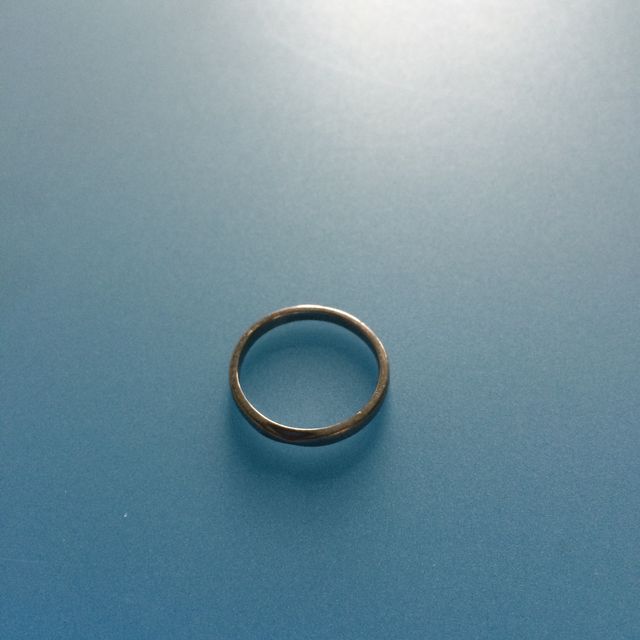 【LUCIE(ルシエ)の口コミ】 シンプルで常につけていられる。
ホワイトゴールドなので強度もよい。

普…