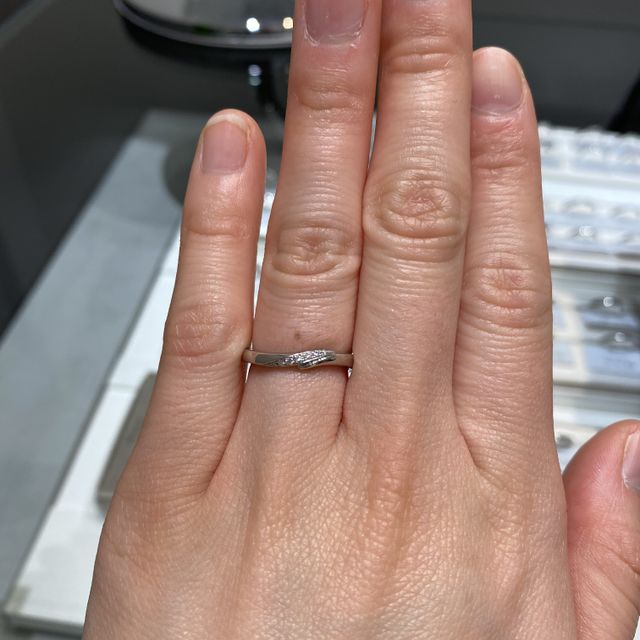【アイプリモ(I-PRIMO)の口コミ】 指輪のデザインを購入前は、ストレートが良いと考えていましたが実際に試…