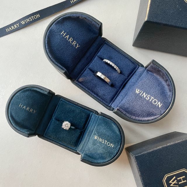 【ハリー・ウィンストン(Harry Winston)の口コミ】 指輪の曲線が美しくつけ心地がとても良いです。
他ブランドではカラットを…