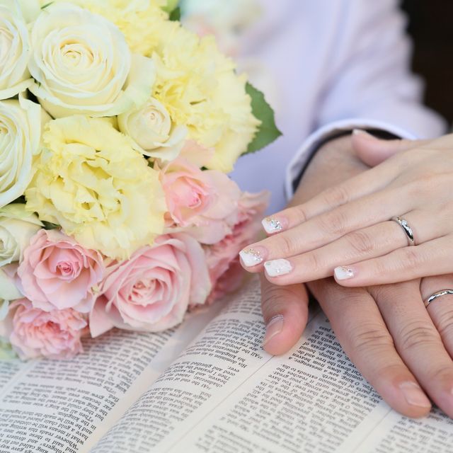 【ラザール ダイヤモンド(LAZARE DIAMOND)の口コミ】 暗い所でもダイヤがキラキラ輝く、ダイヤのカットを店員さんがスコープで…