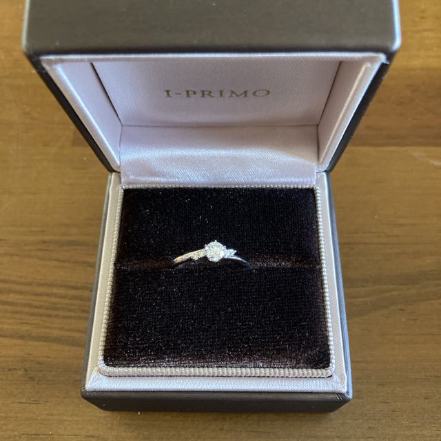 【アイプリモ(I-PRIMO)の口コミ】 彼女に似合いそうな柄や素材を選び、比較的負担とならない金額にて採用さ…