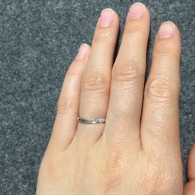【エクセルコダイヤモンド(EXELCO DIAMOND)の口コミ】 フェアを行っており、結婚指輪のメレダイヤのひとつひとつの輝きのグレー…