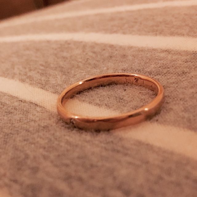 【ete(エテ)の口コミ】 ちょっと一捻りあるものがいいなと探していたのですが、つや消しでちょっ…