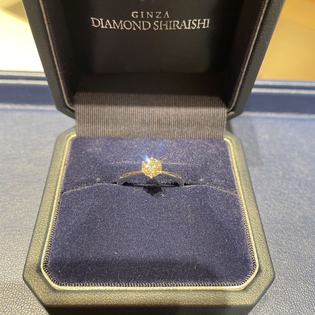 【銀座ダイヤモンドシライシの口コミ】 ダイヤモンドの品質
プラチナ950の地金の安定感。アフターサービスの安心
…