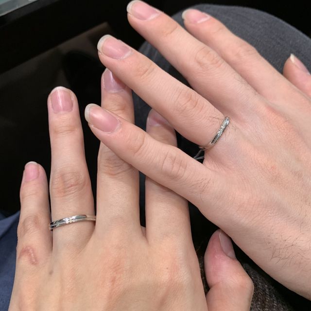 【アイプリモ(I-PRIMO)の口コミ】 デザインは女性の指輪はダイヤが1つだし、男性用のもシンプルでした。
だ…