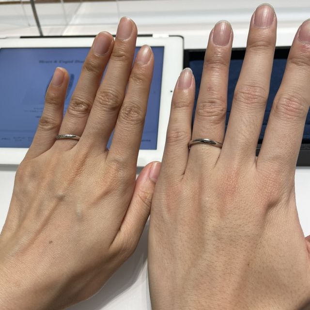 【4℃ BRIDAL(ヨンドシーブライダル)の口コミ】 私たちはウェーブラインが気に入り、探していたため、種類も豊富でたくさ…