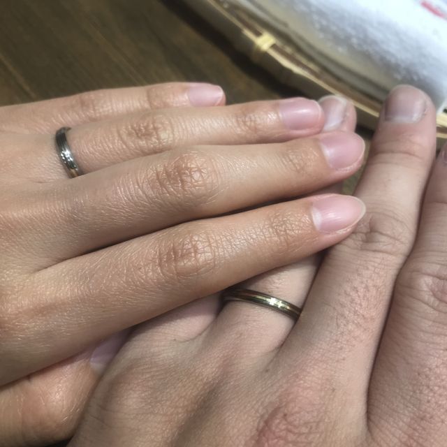 【輪-RIN-の口コミ】 シンプルなデザインであまり飾らない物を探していて、たまたま妻がネット…