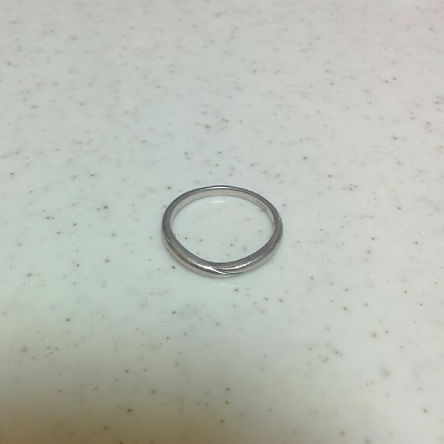 【ティファニー(Tiffany & Co.)の口コミ】 まず価格から入りました。相場もわからないまま店舗を訪れたので、店舗の…