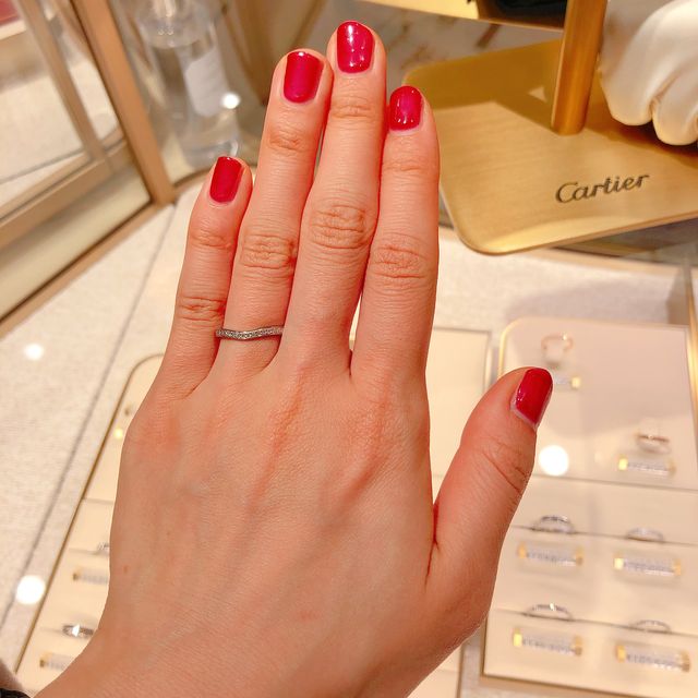 【カルティエ(Cartier)の口コミ】 人気のバレリーナシリーズのハーフエタニティ
結婚指輪にしては、ダイヤが…