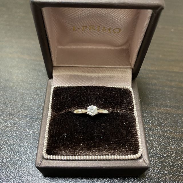 【アイプリモ(I-PRIMO)の口コミ】 婚約指輪を探すのにストレスを感じていたころ、たまたま入ったお店で一目…