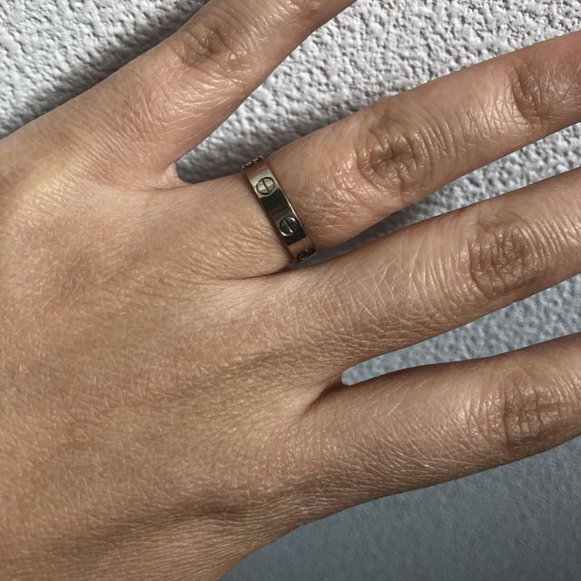 【カルティエ(Cartier)の口コミ】 カルティエのブランドが大好きで結婚指輪はカルティエが良い！！と決めて…