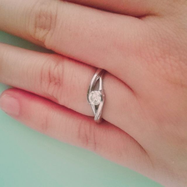 【俄(にわか)の口コミ】 試着しに行った時は全く違う品を検討していました。いざ実物を見て自分の…