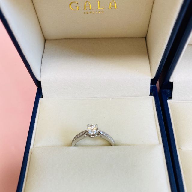 【GALA JEWELRY(ガラジュエリー)の口コミ】 デザインはたくさんあり、気にいるものが見つかりました。また、ダイヤの…