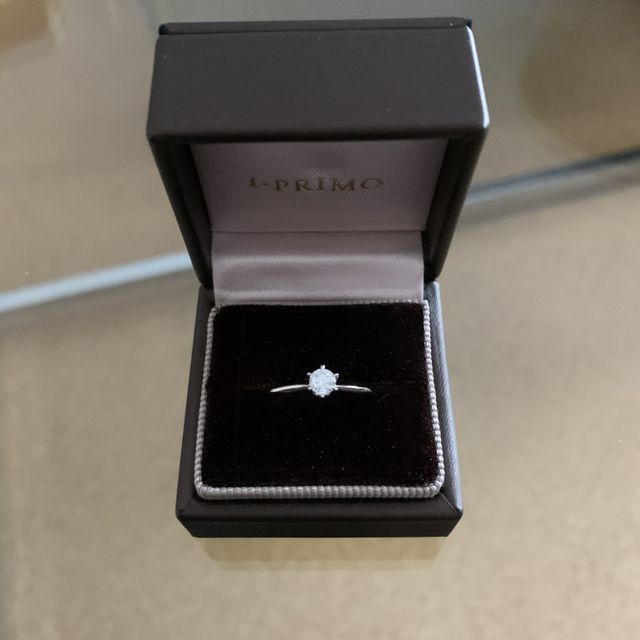 【アイプリモ(I-PRIMO)の口コミ】 デザインは後から2人でお店に選びに行って変更できるものでした。プロポー…