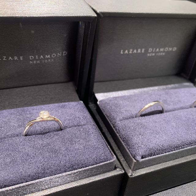 【ラザール ダイヤモンド(LAZARE DIAMOND)の口コミ】 いくつかのブランドを見比べましたが、指輪のデザイン・繊細さがどこのブ…