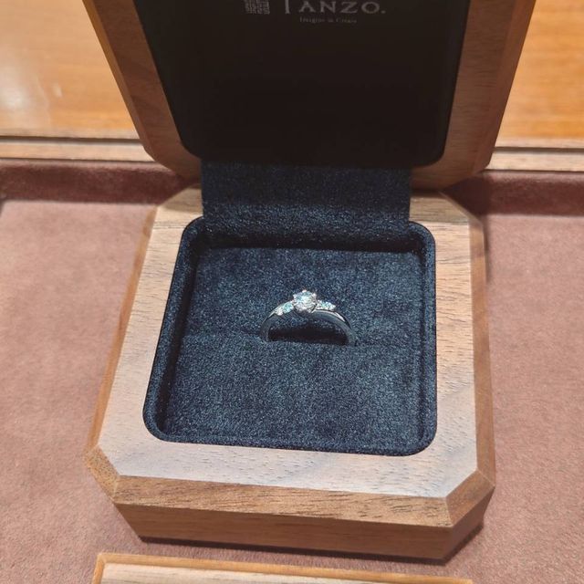 【TANZO.(鍛造指輪)の口コミ】 店舗で鍛造製法について説明を聞いた際に、とてもしっかりとしたモノであ…