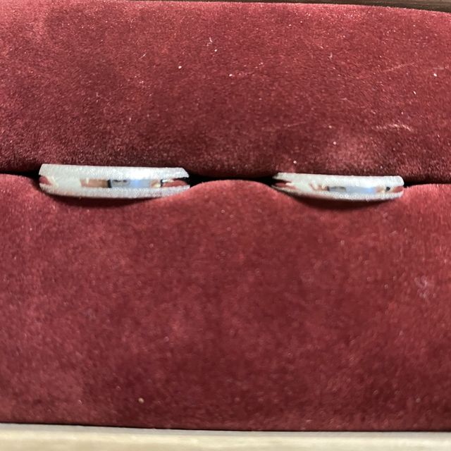 【ichi(イチ)の口コミ】 石地デザインが誰とも被らなそうで気に入って決めました。
担当者さんと相…