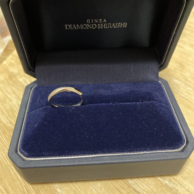 【銀座ダイヤモンドシライシの口コミ】 店員さんのわかりやすい解説により、一つ一つの指輪の意味がよくわかりま…