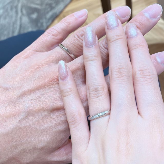 【ラザール ダイヤモンド(LAZARE DIAMOND)の口コミ】 ダイヤモンドの輝きがとても綺麗だったのでこれに決めました。試着時に影…