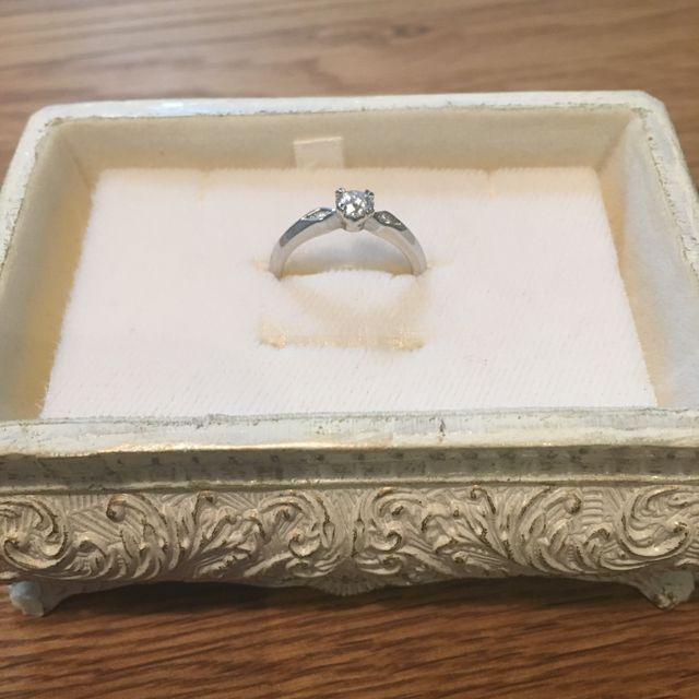 【EAU DOUCE4℃の口コミ】 もともと華奢なデザインが好きで以前にもこのブランドで購入した事があっ…