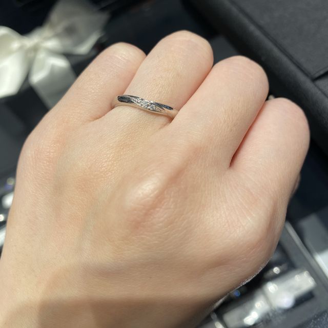 【エクセルコダイヤモンド(EXELCO DIAMOND)の口コミ】 ダイヤモンドの綺麗さに定評があるブランドで、とても綺麗な輝きでした。…