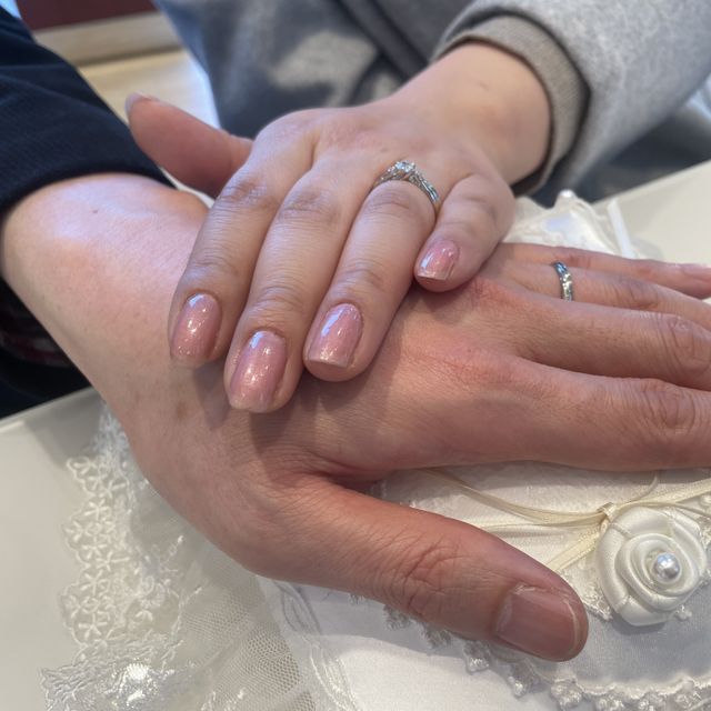 【COLANY(コラニー)の口コミ】 セットでの重ね付けでも一つでも
貧弱にならずに品のあるデザインが決め手…