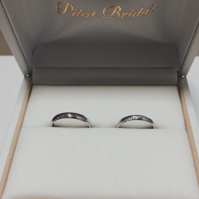 【PILOT BRIDAL(パイロットブライダル)の口コミ】 Pilotの指輪は着け心地も良くてダイヤも綺麗で強度もあり仕事中も心配しな…