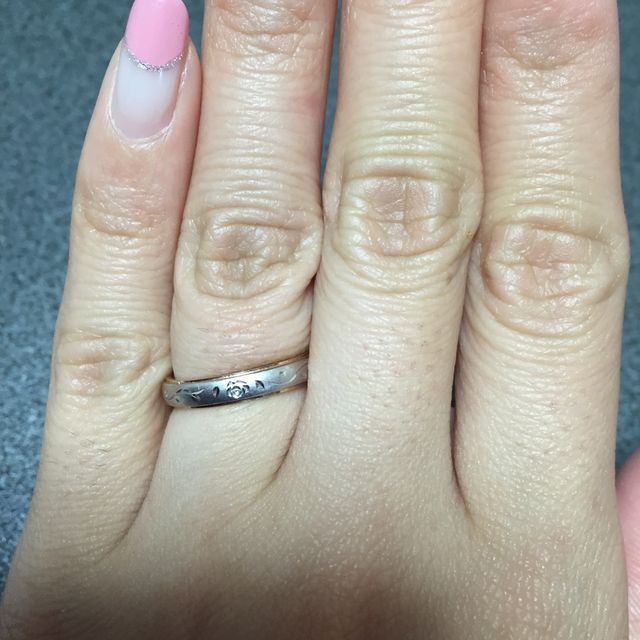 【Petit Marie(プチマリエ)の口コミ】 薔薇の模様のデザインに一目惚れしました！

憧れはダイヤのフルエタニテ…