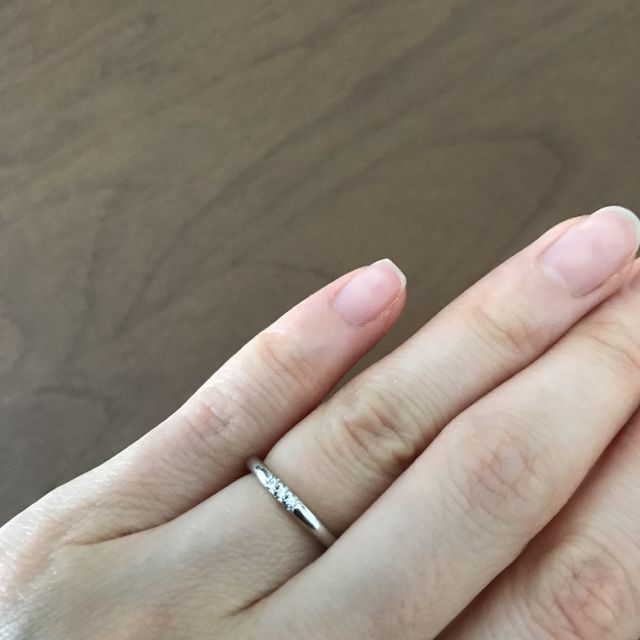 【ティファニー(Tiffany & Co.)の口コミ】 シンプルだけど、少しアクセントのある指輪が良いと思っており、真ん中に…