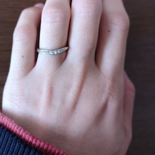 【アイプリモ(I-PRIMO)の口コミ】 アイプリモで購入した婚約指輪のアトリアとの重ね付けが出来るものを探し…