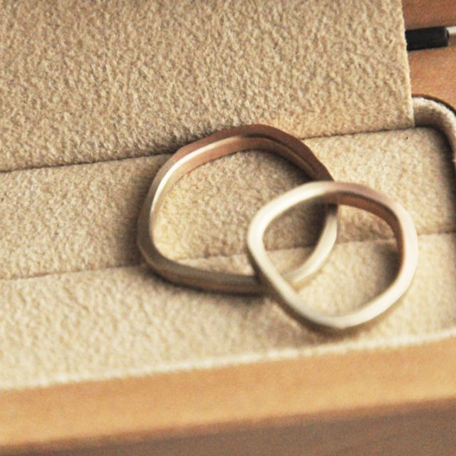 【uchimari(ウチマリ)の口コミ】 「指輪を手作りできること」「似顔絵刻印が入れられること」この２つを譲…