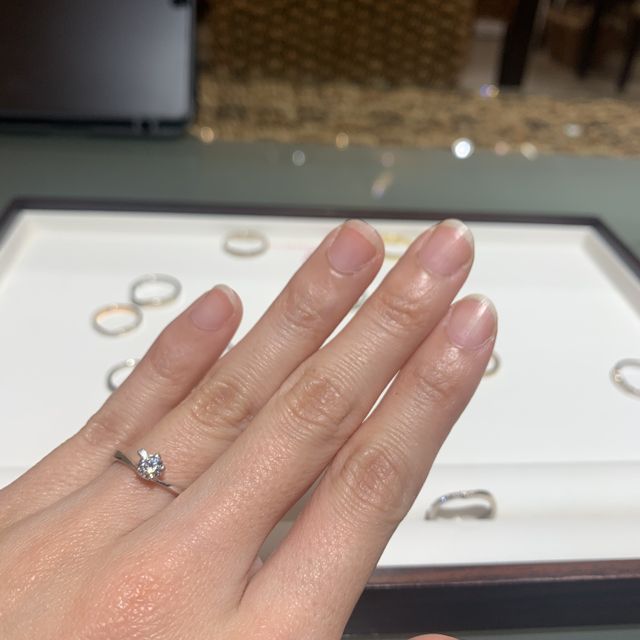 【杢目金屋(もくめがねや)の口コミ】 オリジナルのさくらカットされたダイヤモンドを使用していること、ダイヤ…