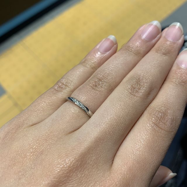 【銀座ダイヤモンドシライシの口コミ】 もともとシンプルでダイヤモンドがきれいな指輪を探していた。実際に見に…