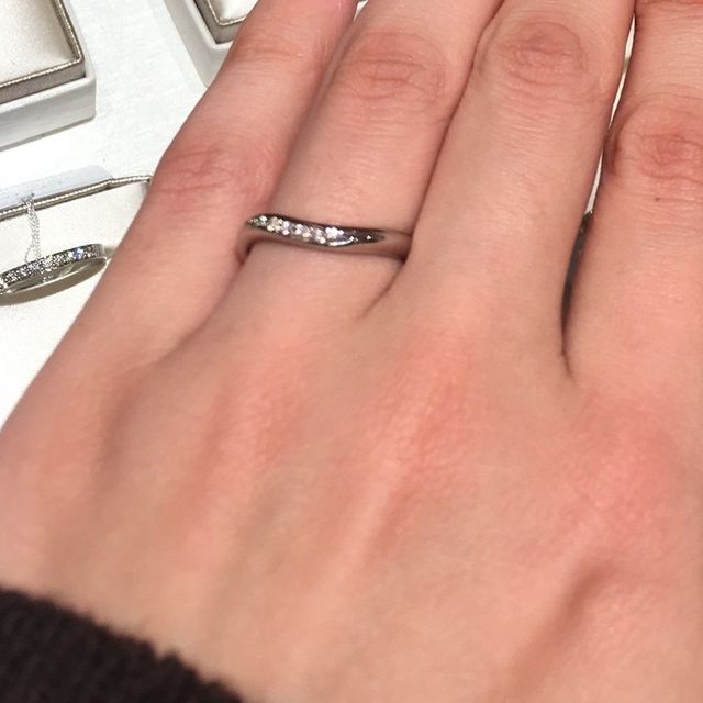 【アイプリモ(I-PRIMO)の口コミ】 本当に数十種類も試着させてもらいました。中でも写真のウラヌスが気に入…