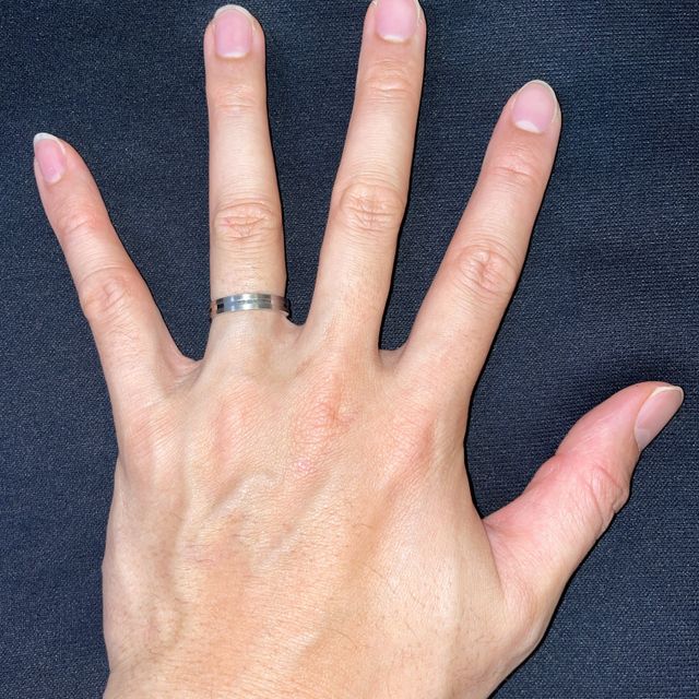 【エクセルコダイヤモンド(EXELCO DIAMOND)の口コミ】 オシャレでデザイン性の高い指輪にしようと思ったのですが、手が大きい私…